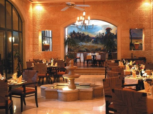 Основной ресторан Al saraya